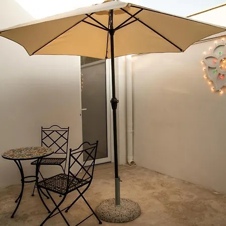 Granelli Di Sabbia ポルト・チェザーレオ