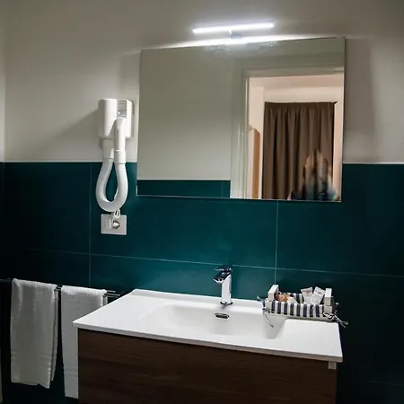 Granelli Di Sabbia ベッド・アンド・ブレックファスト ポルト・チェザーレオ